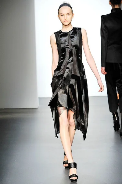 Look 30